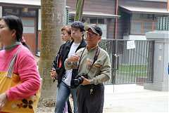 377754_578468285511763_836..