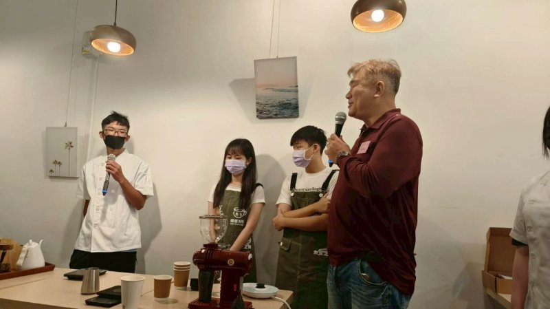 LINE_ALBUM_2025420 社會關..