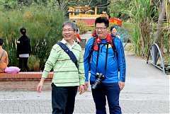 480876_578469702178288_122..