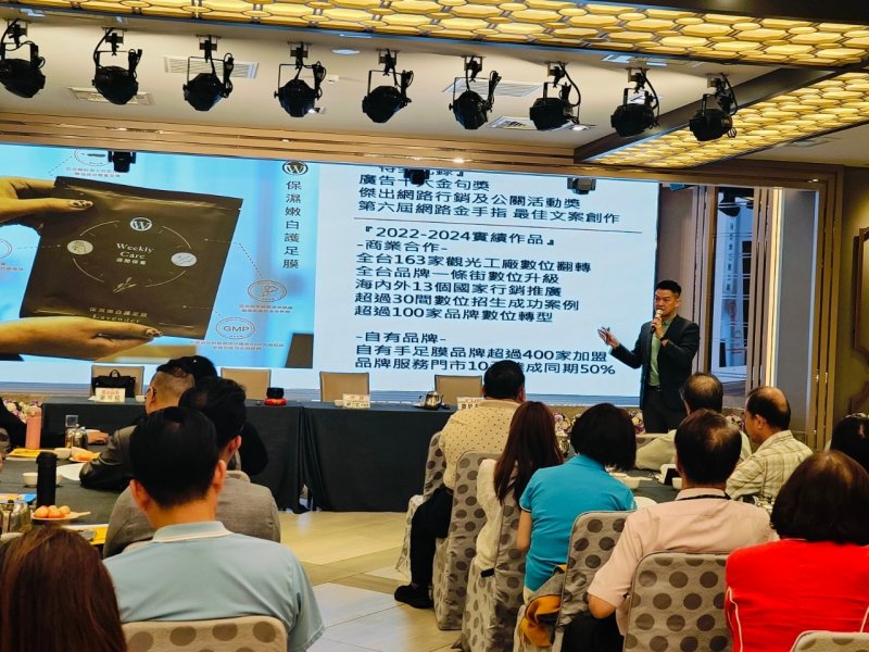 LINE_ALBUM_20240521_5月份..