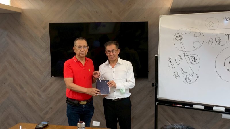 LINE_ALBUM_20250812讀書會-..