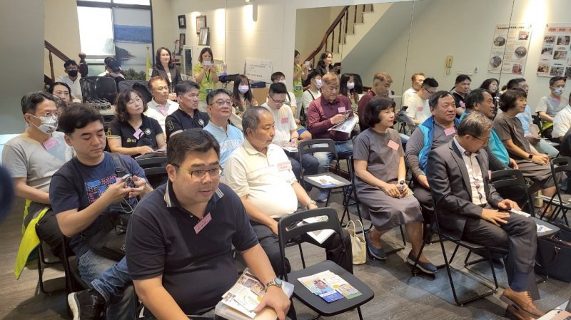 0LINE_ALBUM_2025420 社會關..