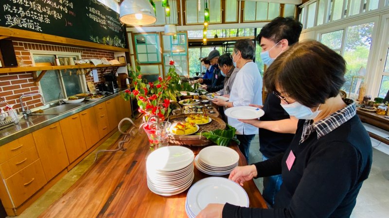 LINE_ALBUM_114112月例會-永..