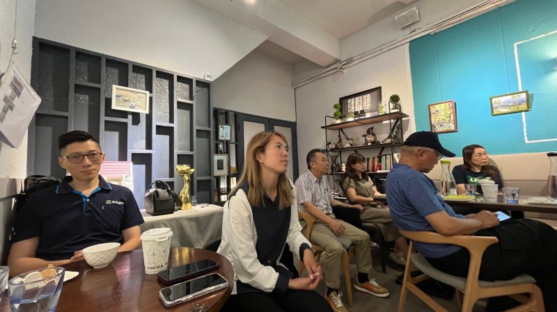 LINE_ALBUM_20240514讀書會-..