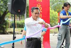 539801_578491575509434_169..