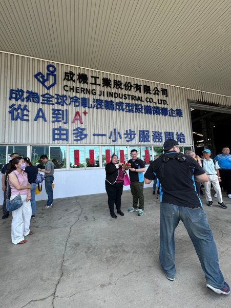 LINE_ALBUM_34屆6月企業參訪..