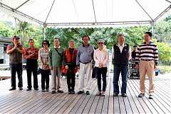 66921_578475795511012_1477..