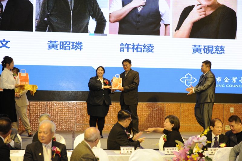 LINE_ALBUM_2024.12.22第34~..