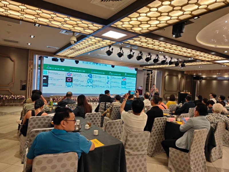 LINE_ALBUM_20240717_7月份..