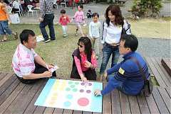 482527_578480035510588_134..