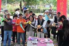 207336_578495545509037_104..