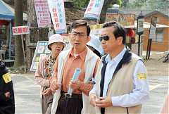 574550_578467355511856_155..