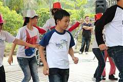 551454_578488098843115_130..