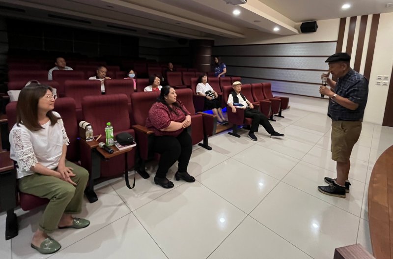 LINE_ALBUM_20240611讀書會..