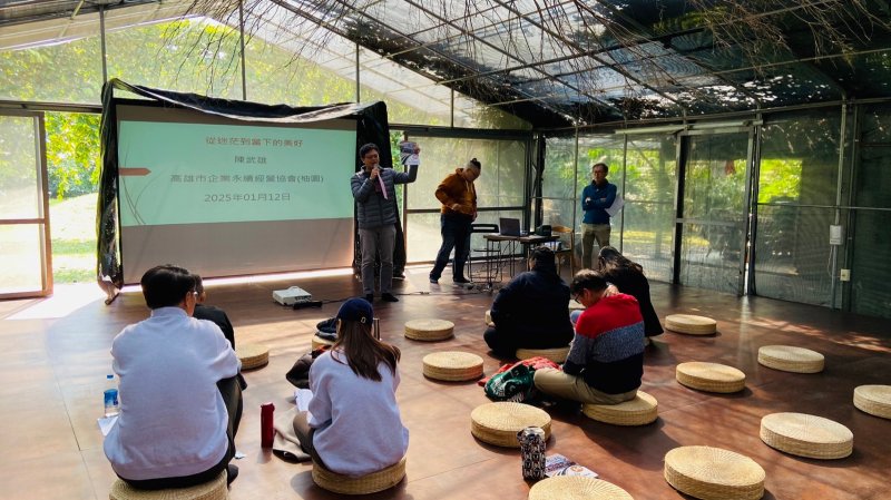 LINE_ALBUM_114112月例會-永..