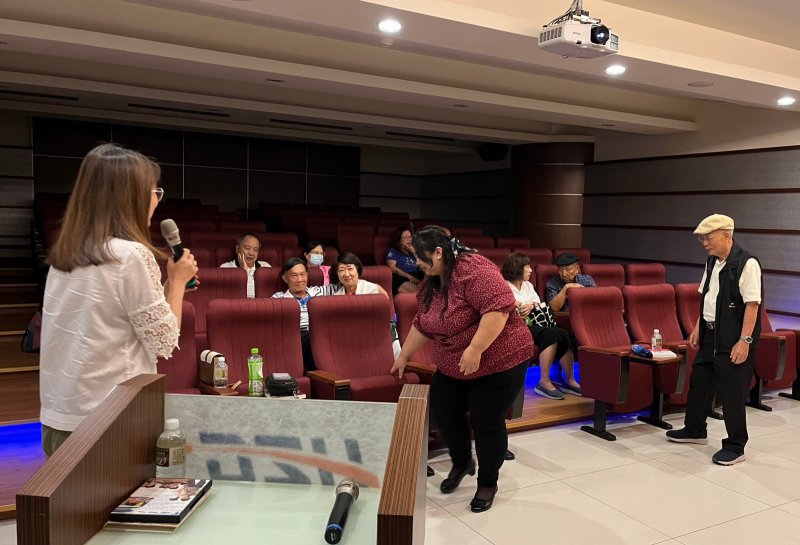 LINE_ALBUM_20240611讀書會..