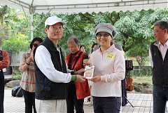 487993_578476362177622_195..