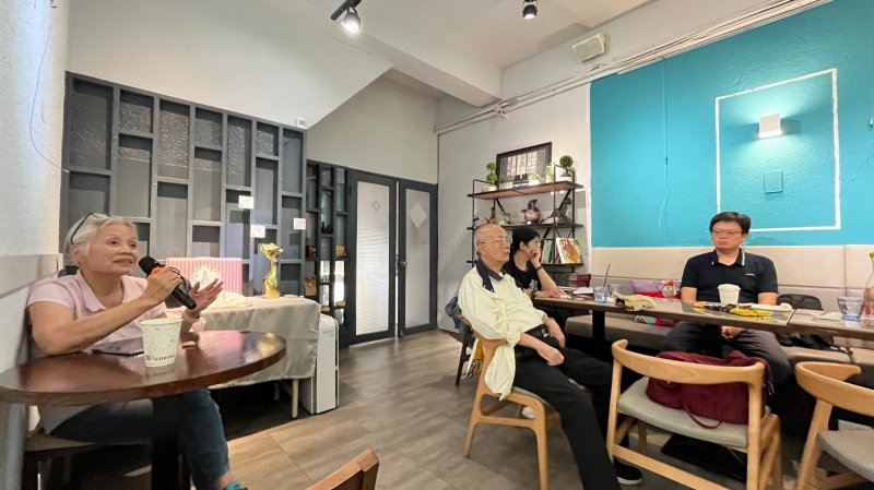 LINE_ALBUM_20241112讀書會-..