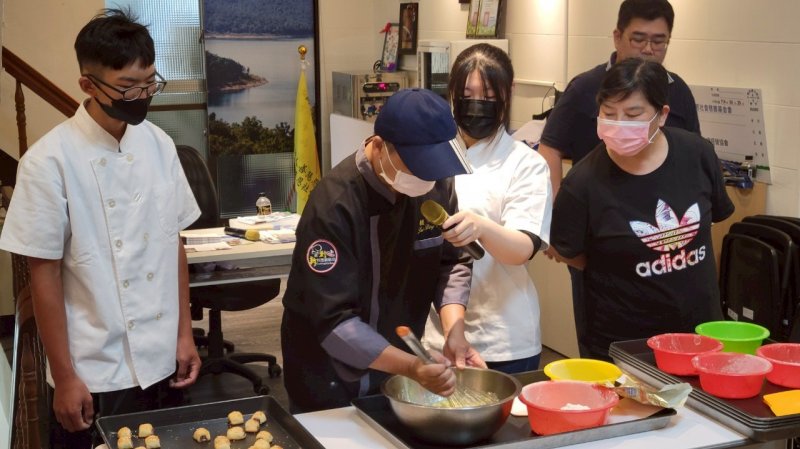 LINE_ALBUM_2025420 社會關..