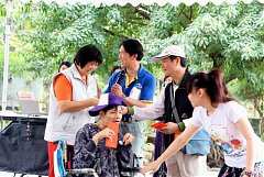 226940_578479498843975_175..