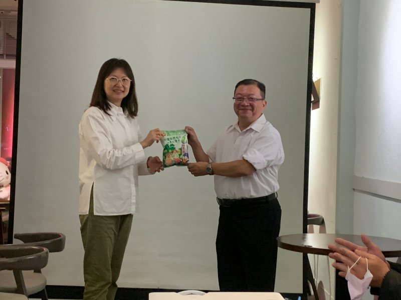 LINE_ALBUM_20241210讀書會_..