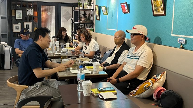 LINE_ALBUM_20240514讀書會-..