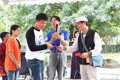 563207_578478428844082_856..