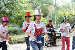 487329_578486905509901_125..