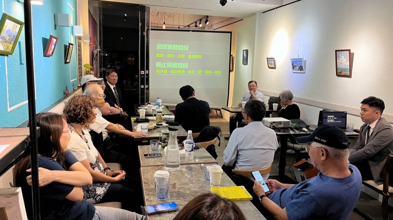 LINE_ALBUM_20240514讀書會-..