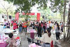 306264_578495442175714_129..