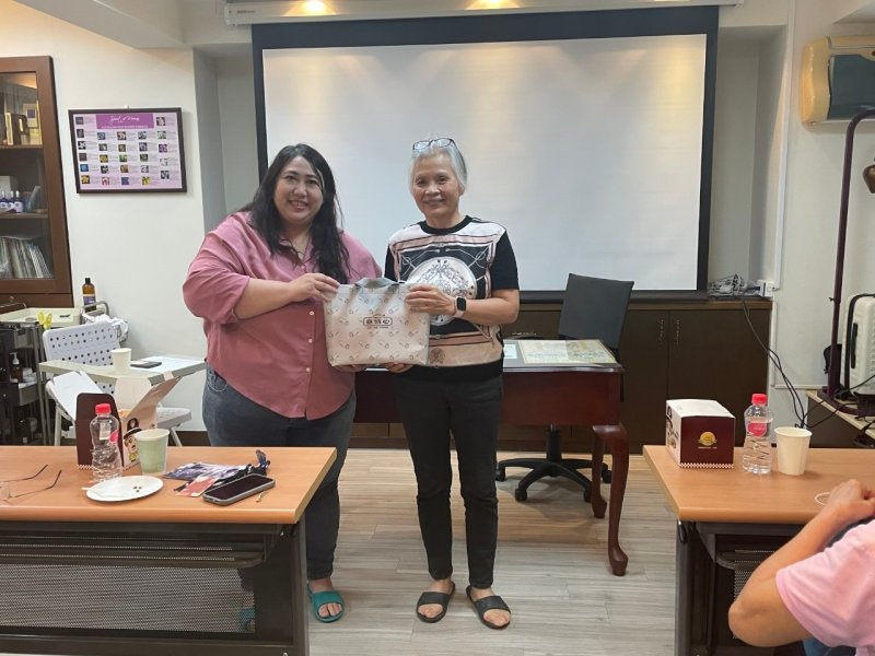 LINE_ALBUM_四月份小組會會..