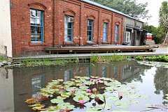 535489_578469162178342_853..