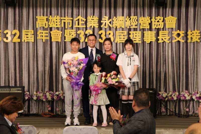 LINE_ALBUM_20221218第32屆..