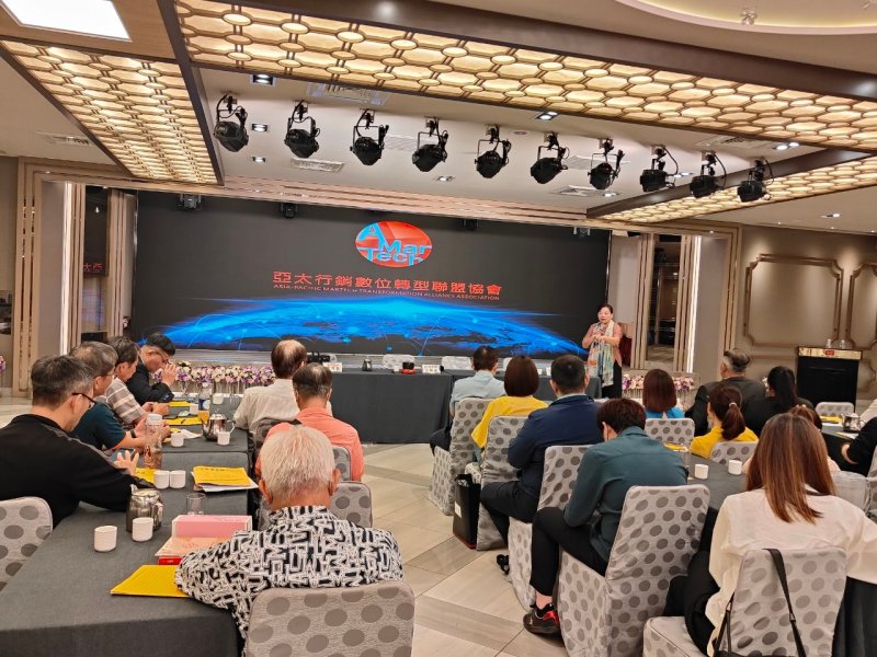 LINE_ALBUM_20240717_7月份..